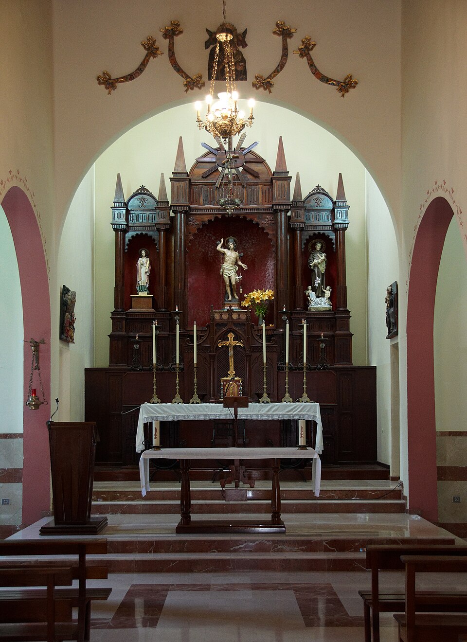 Interior de una iglesia en Costa Adeje (Tenerife)