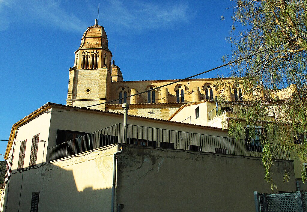 Iglesia de Sant Joan Baptista, Calvià, fachada sur
