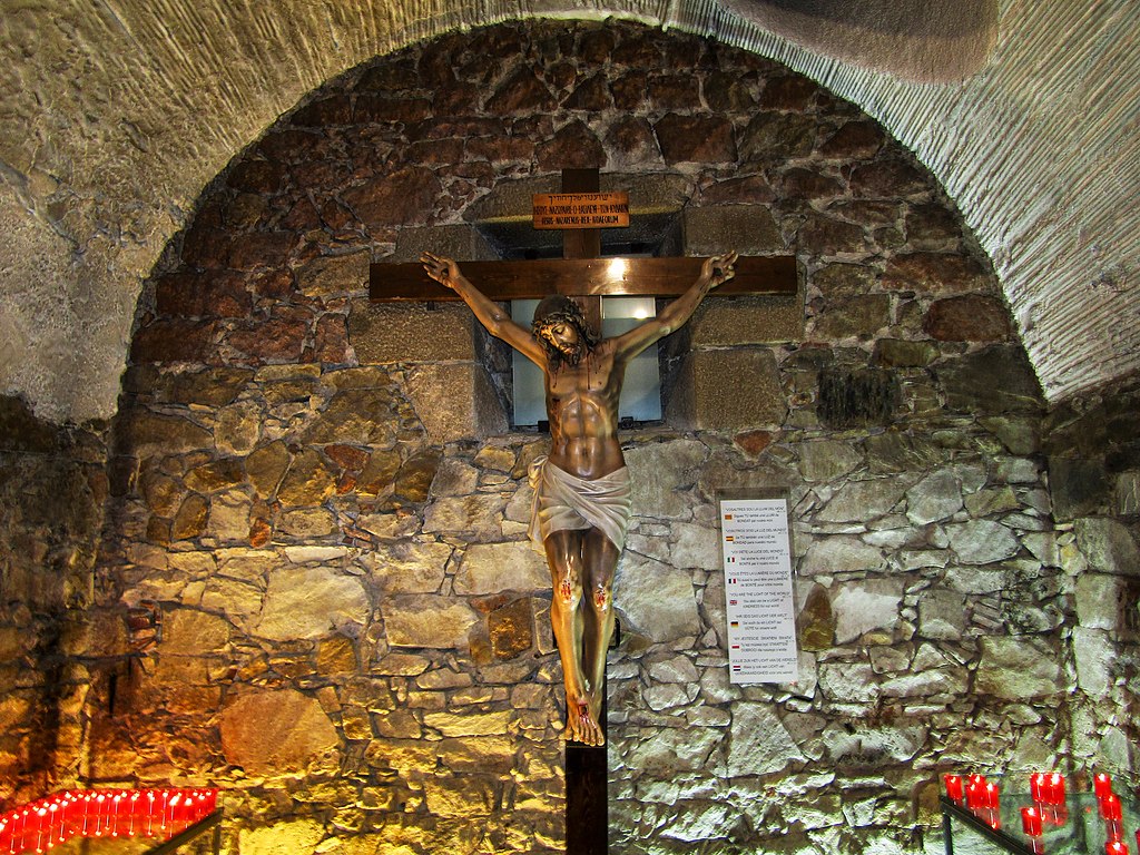 Crucifijo en la iglesia de Sant Romà (Lloret de Mar)